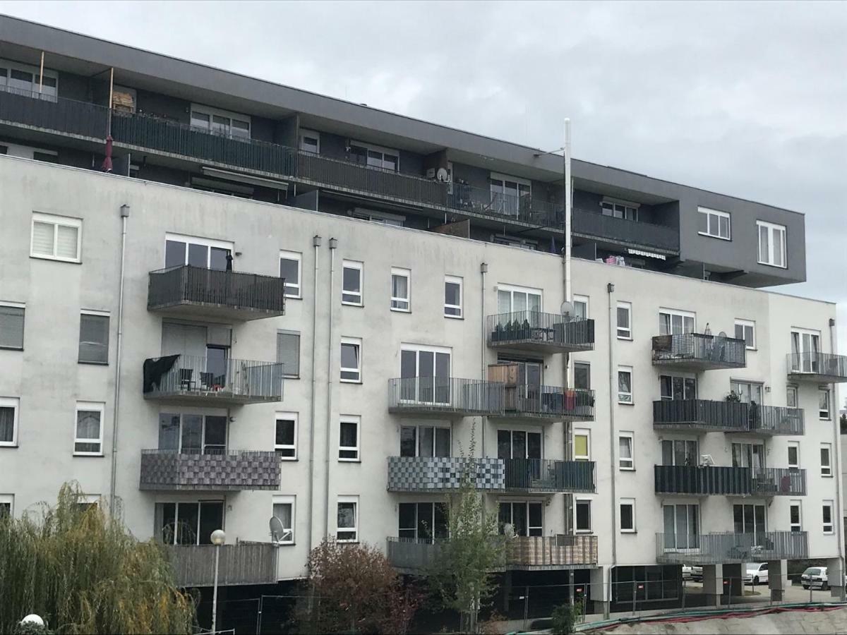 Kmheim, Cozy 103M2 Apartment, With 3 Bedroom And Covered Free Parking Place, Close To City Center Graz Kültér fotó